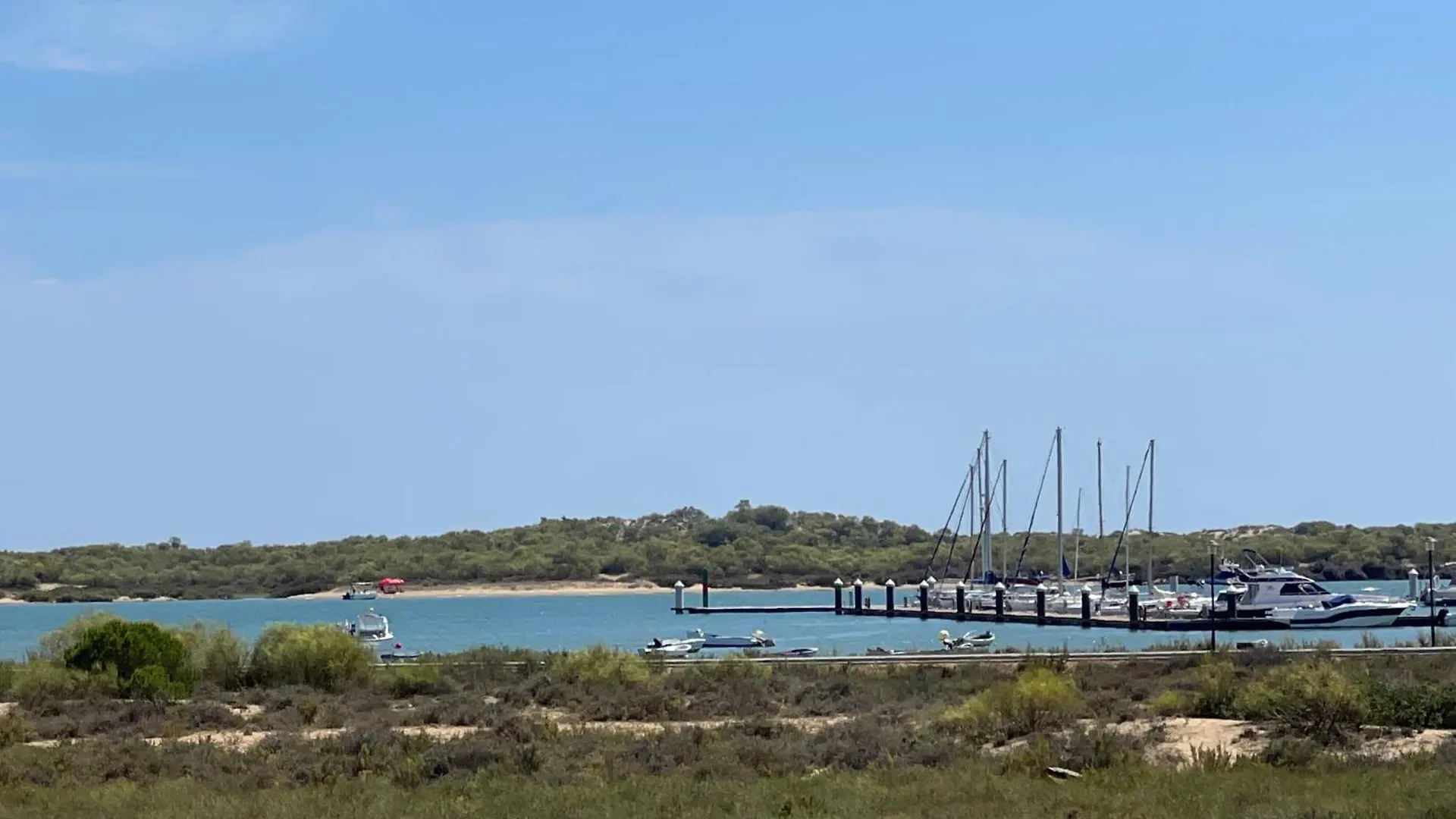 Villa Chalet En Primera Linea De Una Planta Con Piscina Privada Y Acceso Directo A La Playa El Rompido