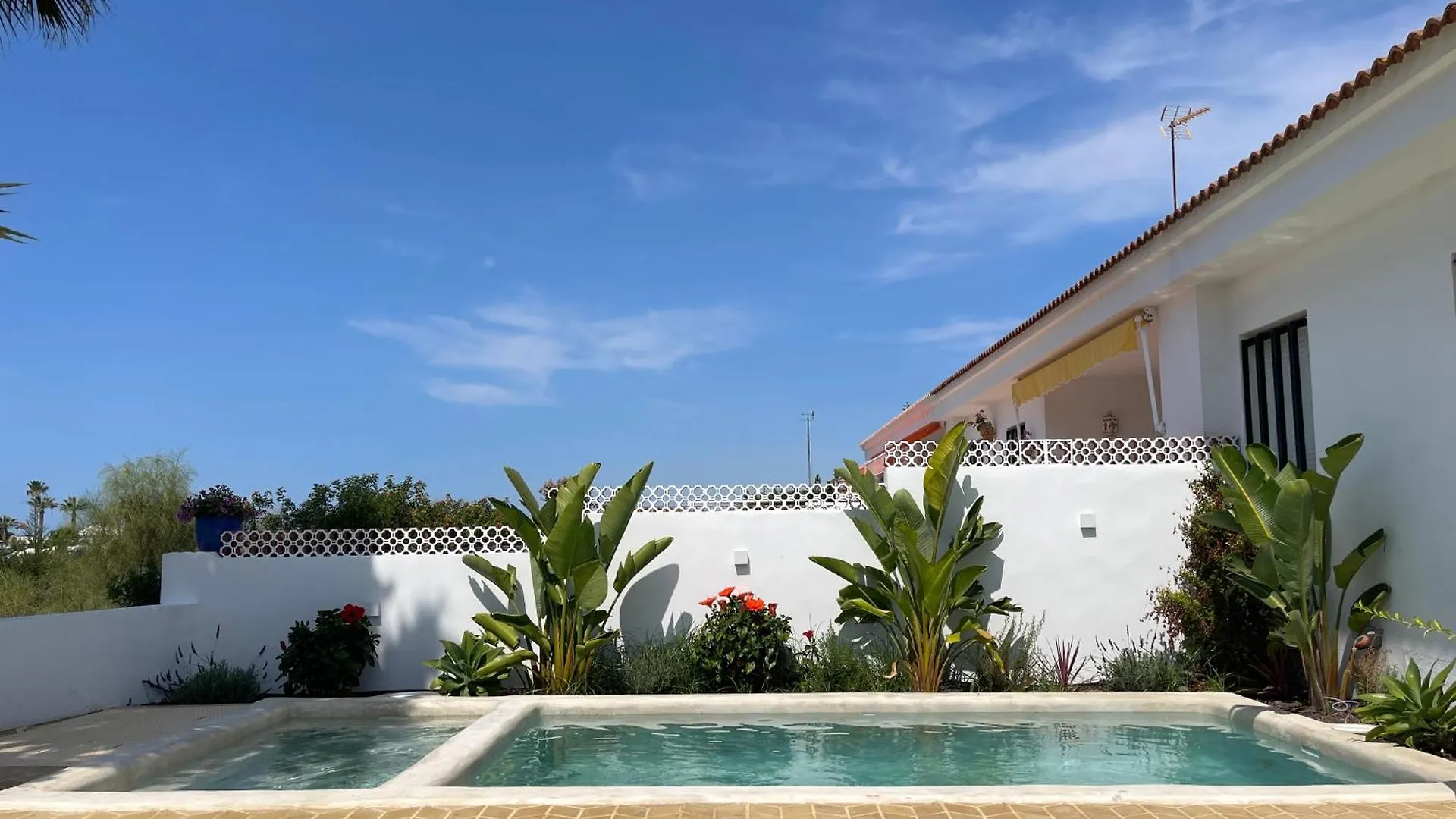 Chalet En Primera Linea De Una Planta Con Piscina Privada Y Acceso Directo A La Playa El Rompido 0*,