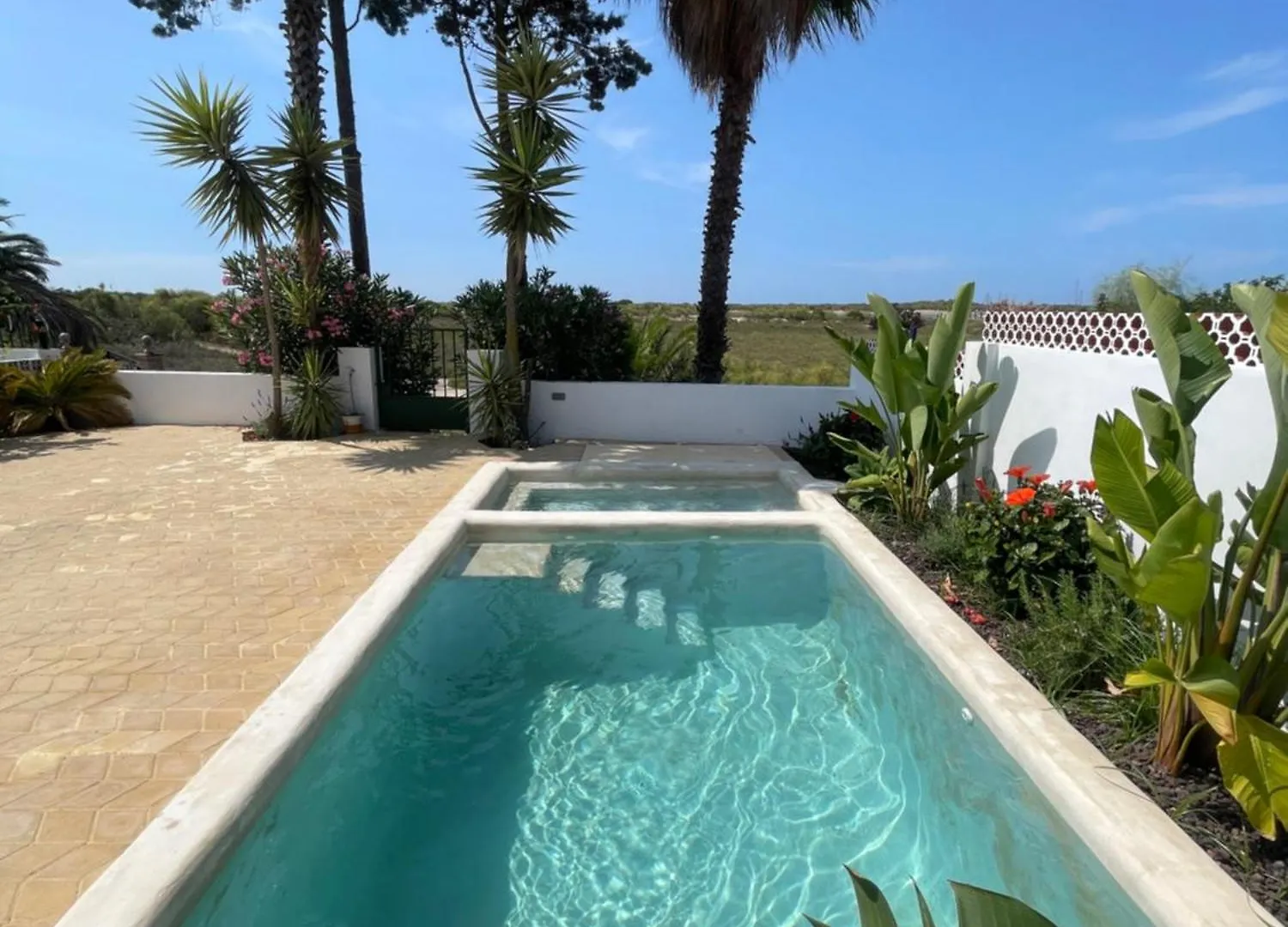 Villa Chalet En Primera Linea De Una Planta Con Piscina Privada Y Acceso Directo A La Playa El Rompido