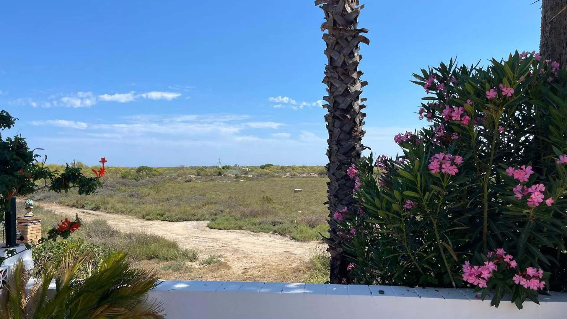 Chalet En Primera Linea De Una Planta Con Piscina Privada Y Acceso Directo A La Playa El Rompido